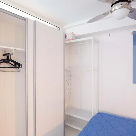 Apartment Girorooms Rosamaria *
