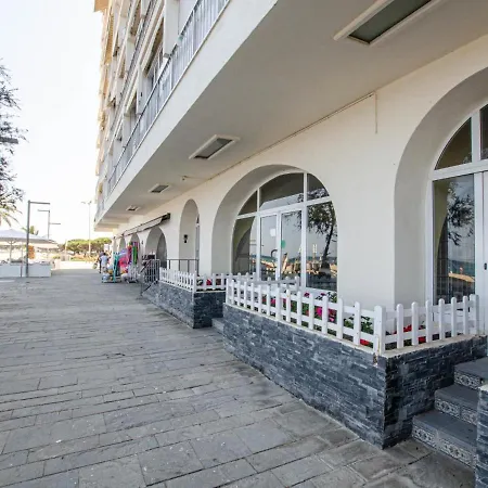 Girorooms Rosamaria Apartment *